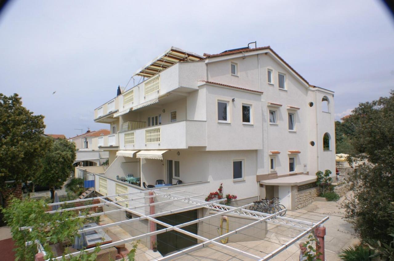 Apartments By The Sea Mandre, Pag - 4098 Экстерьер фото